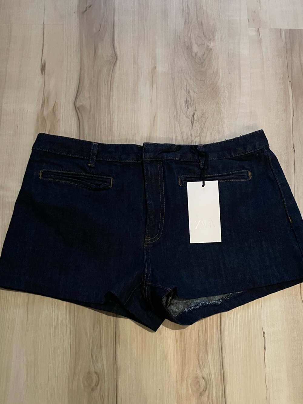 Zara Mid Rise Denim Mini Shorts Size Large Dark Wash Cotton Festival